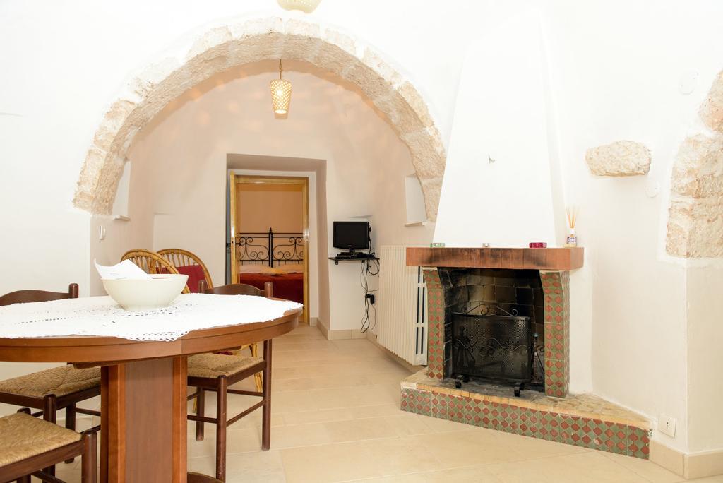Agritrulli Guest House Ostuni Ngoại thất bức ảnh