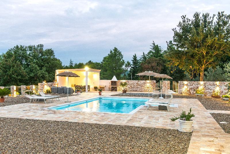 Agritrulli Guest House Ostuni Ngoại thất bức ảnh